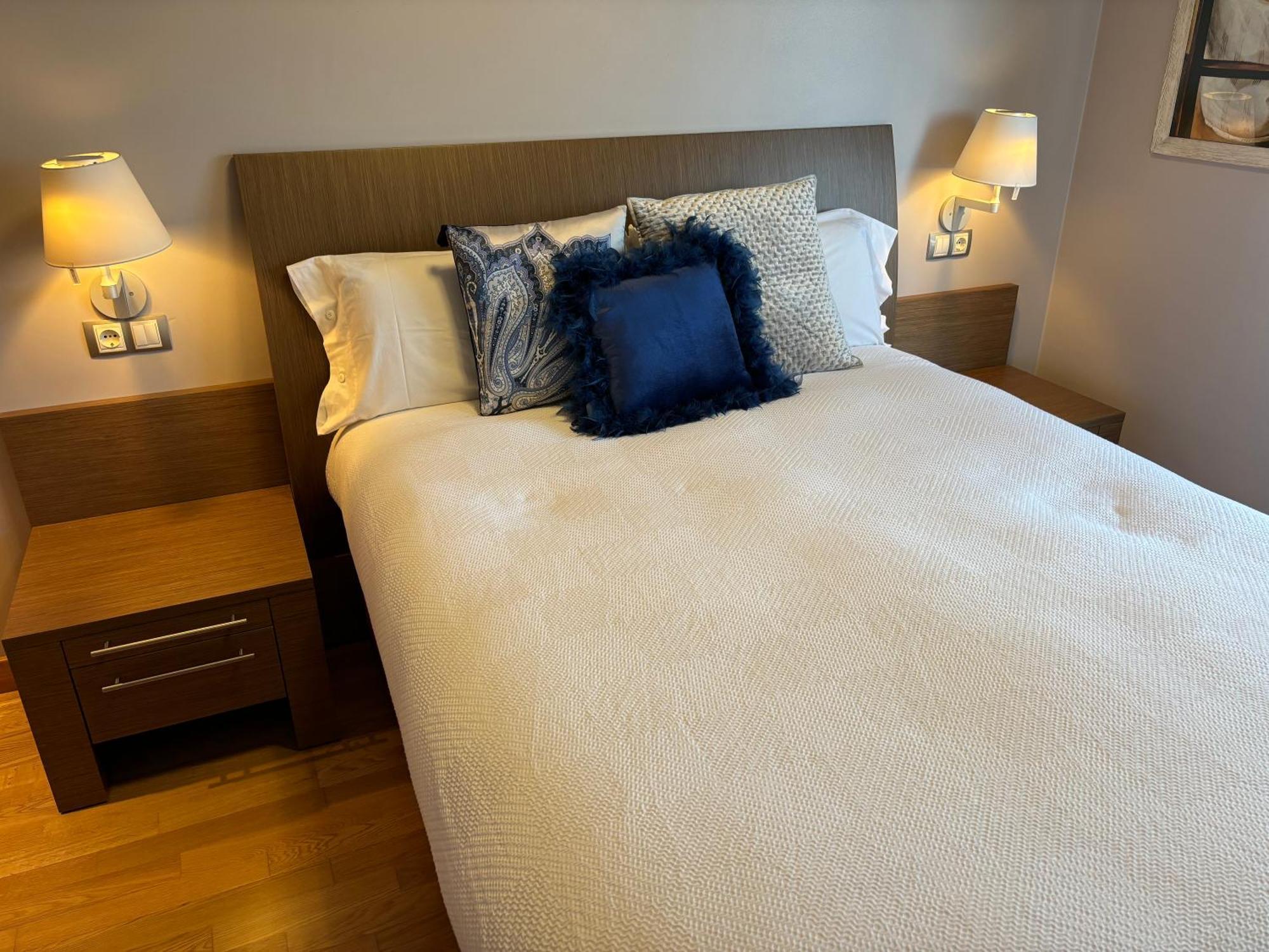Apartamento Oviedo Naranco Luaran gambar
